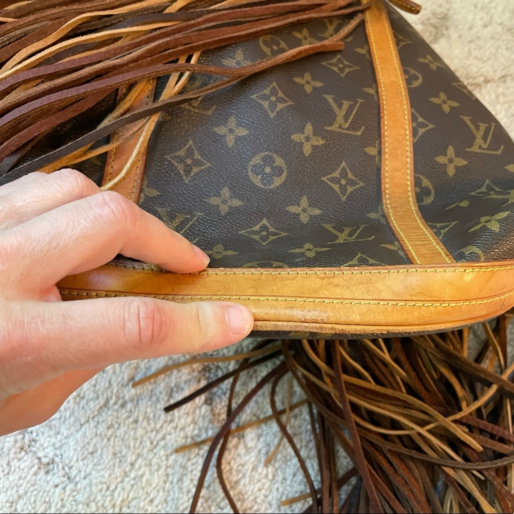 Vintage Boho Chic LV Bucket Bag W/Fringe - Picture 2 of 7